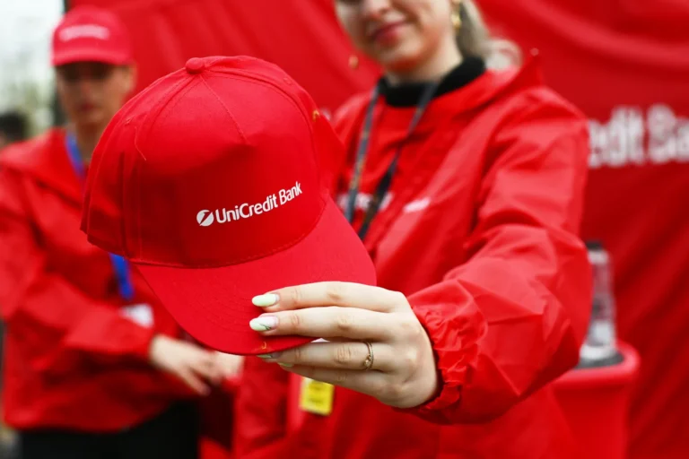 Бродерия върху работно облекло